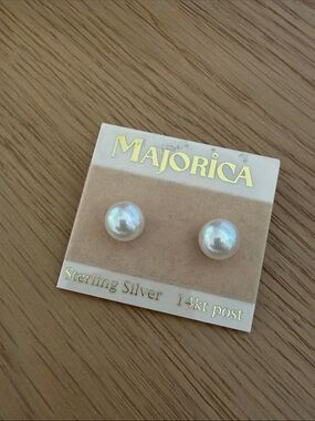 Majorica pearl earrings 14kt post Earrings